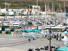 Lock & Leisure - Smart lockers for your luggage
